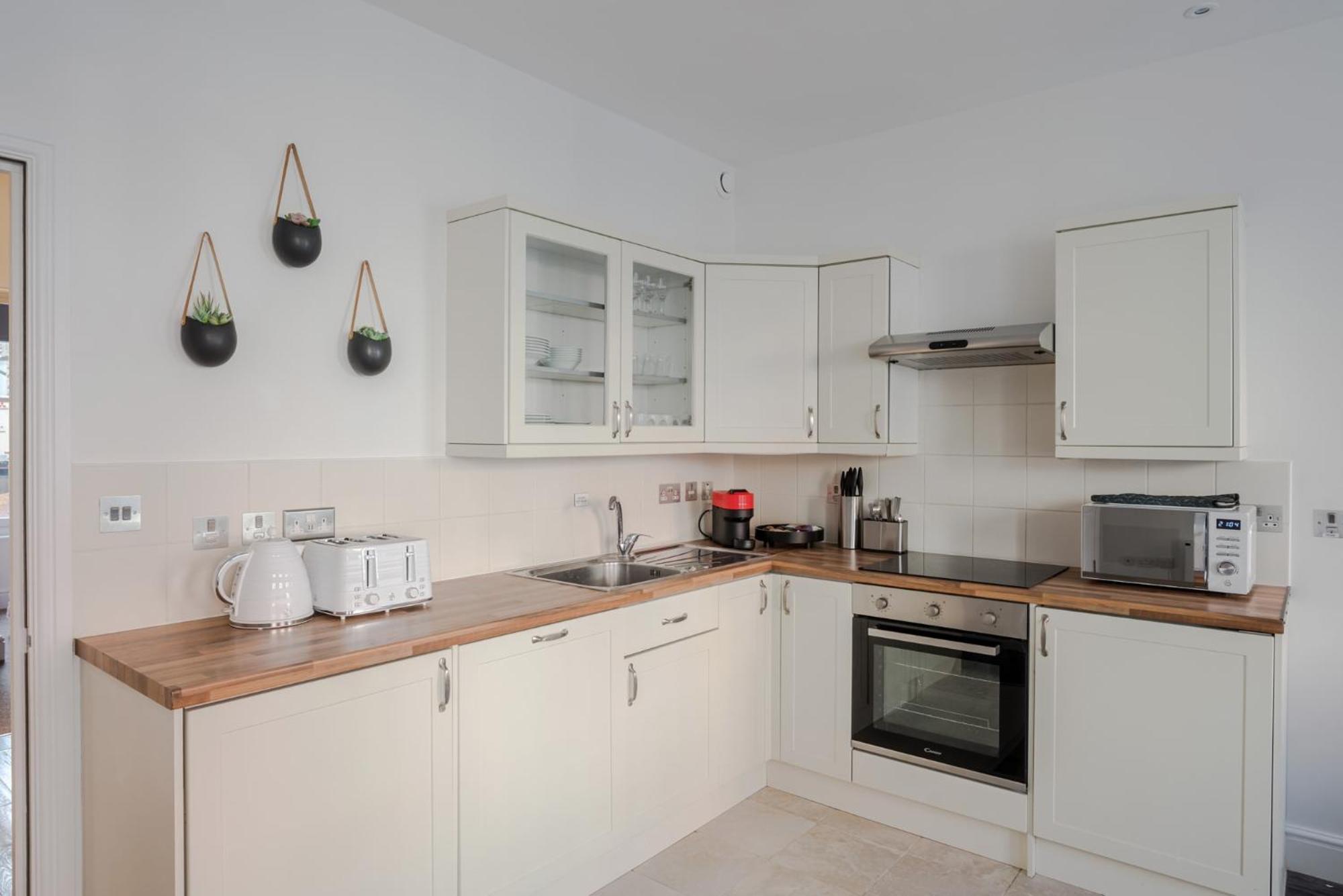 The Flirty Chambers - Fitzrovia - By Frankie Says Appartement Londen Buitenkant foto